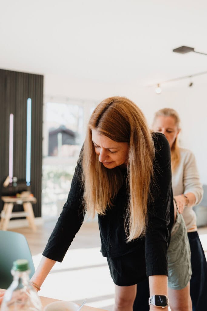 Nähe und Verbindung der Eltern während der Geburt, dokumentarische Begleitung
