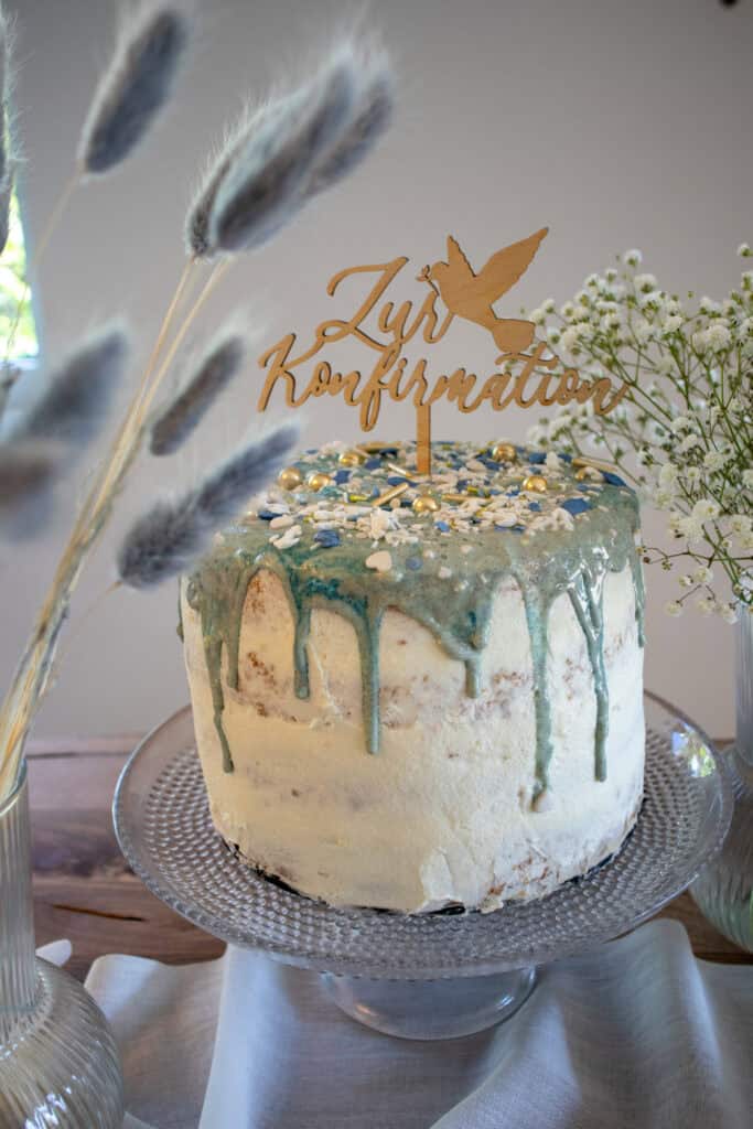 Konfirmationstorte bei Familienfeier in Hamburg – Konfirmationsfotografie