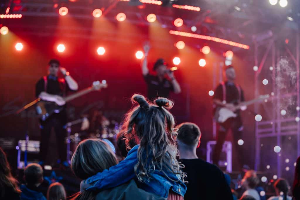 Stimmungsvolle Publikumsszene bei einem Event, Eventfotografin Hamburg für Anfragen